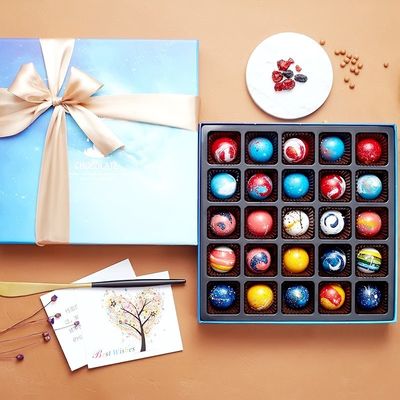 Modern Luxury CMYK Bonbon Paper Box for Romantic Wedding Chocolate Packaging